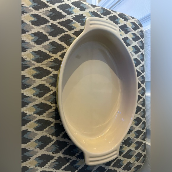 EUC Le Creuset Yellow 7x9 oval stoneware baking dish - Picture 4 of 7